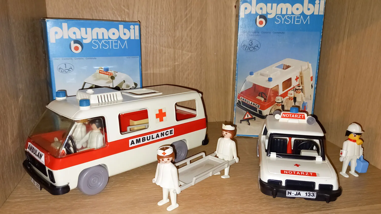 Toy ambulance